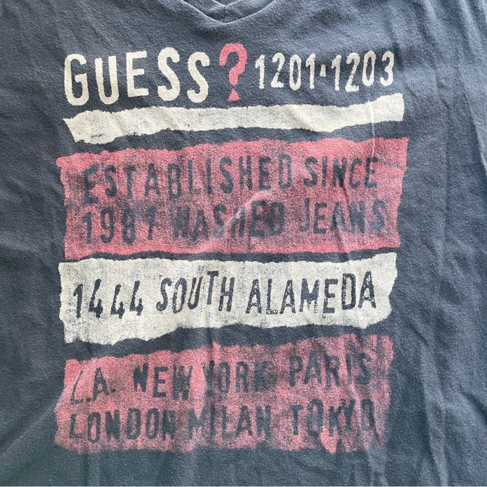 Vintage Guess V-Neck Short Sleeve T-Shirt, Gray, Size Medium - Picture 3 of 8